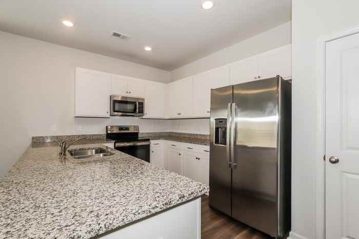352 Augustine Dr - Photo 6 of 13