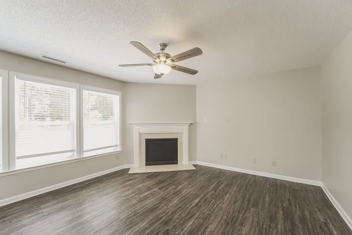 1214 Willow Bridge Ct - Photo 2 of 14