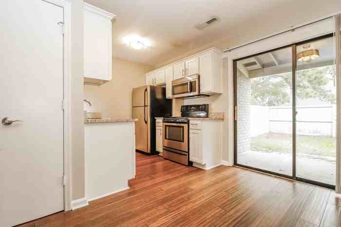 1323 Mathis Ferry Rd - Photo 7 of 13