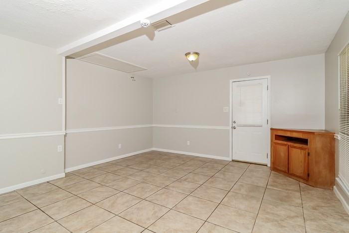 11 Neal St - Photo 6 of 13