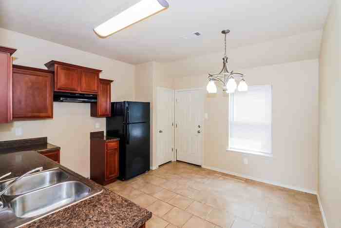 14623 Parkway Meadows Dr - Photo 5 of 11