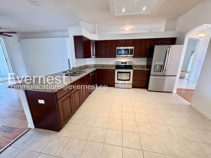 2307 Twickingham Ct - Photo 6 of 25