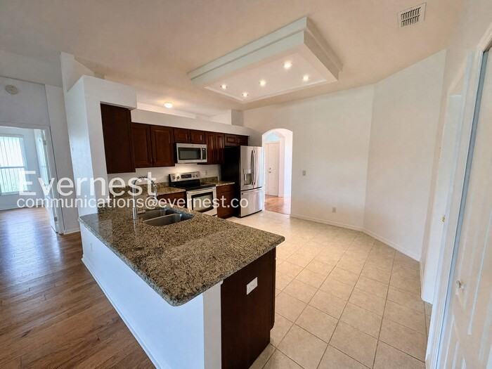 2307 Twickingham Ct - Photo 7 of 25