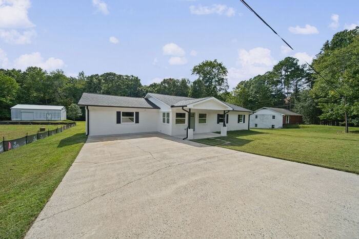 817 Corriher St - Photo 3 of 50