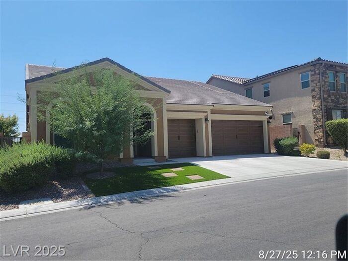 905 Claystone Ridge Ave - Photo 2 of 44