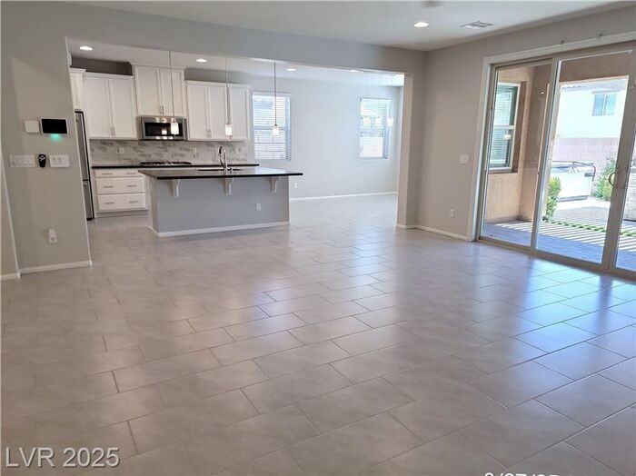 905 Claystone Ridge Ave - Photo 5 of 44
