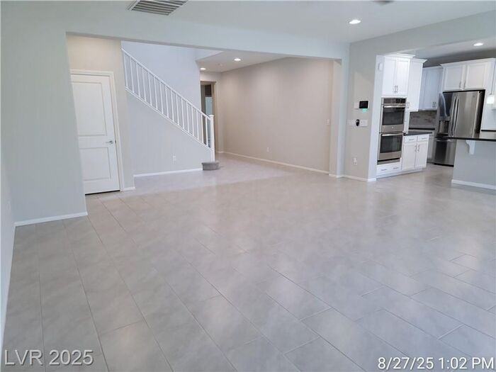 905 Claystone Ridge Ave - Photo 6 of 44