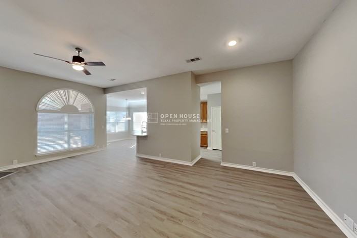 1036 Wagon Trail Dr - Photo 6 of 20