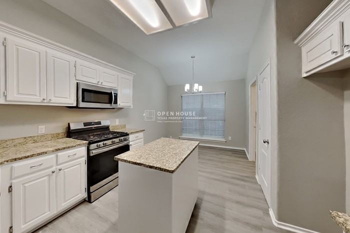 2988 Thames Trl - Photo 7 of 20