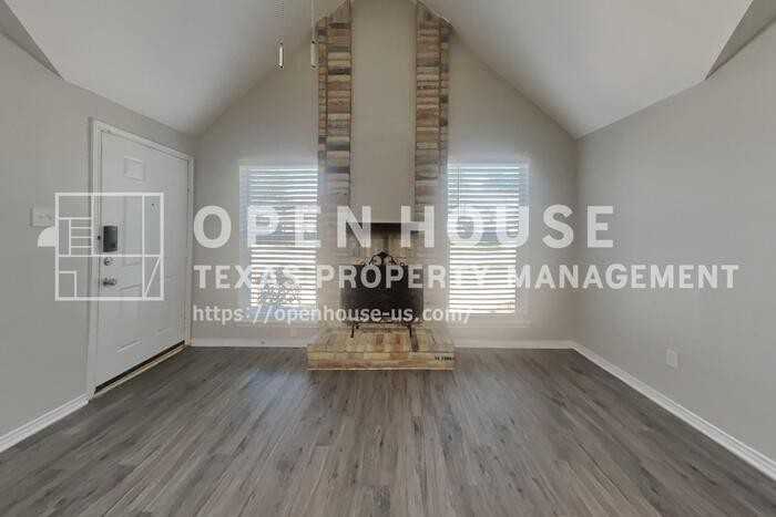 10115 Prospect Hill Dr - Photo 4 of 20