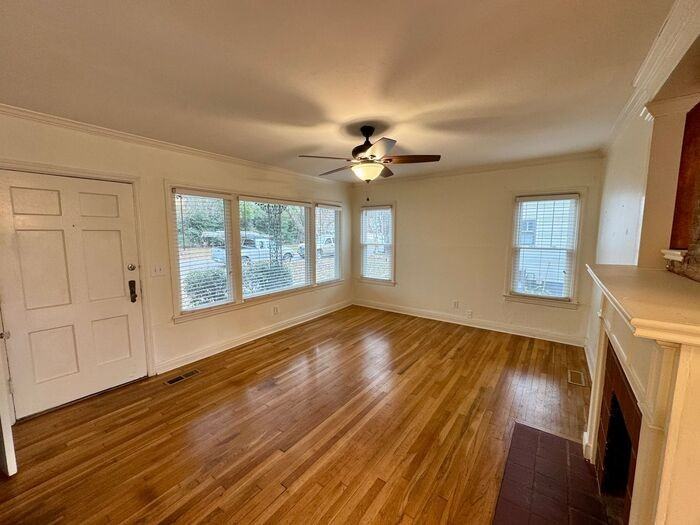 2733 Thornton Cir Sw - Photo 2 of 14