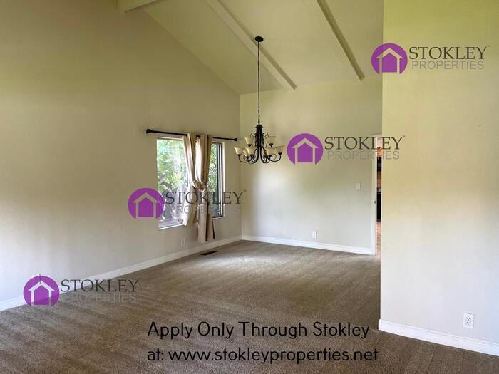 2512 Venado Camino - Photo 4 of 14