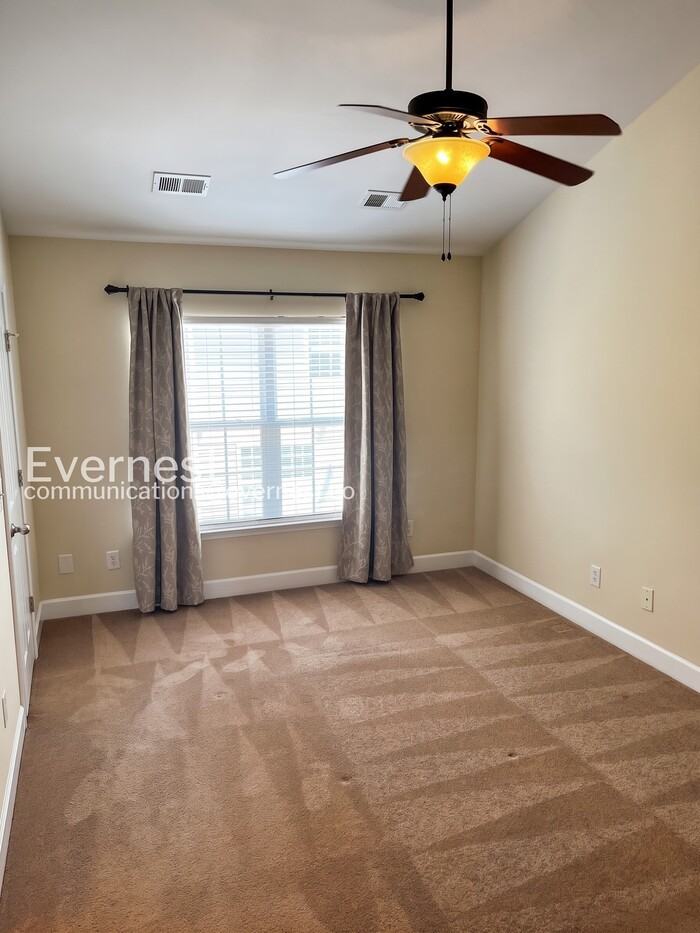 7517 Lords Chapel Dr - Photo 7 of 23