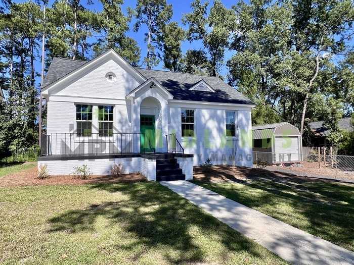 1011 Wildwood Ave - Photo 2 of 36