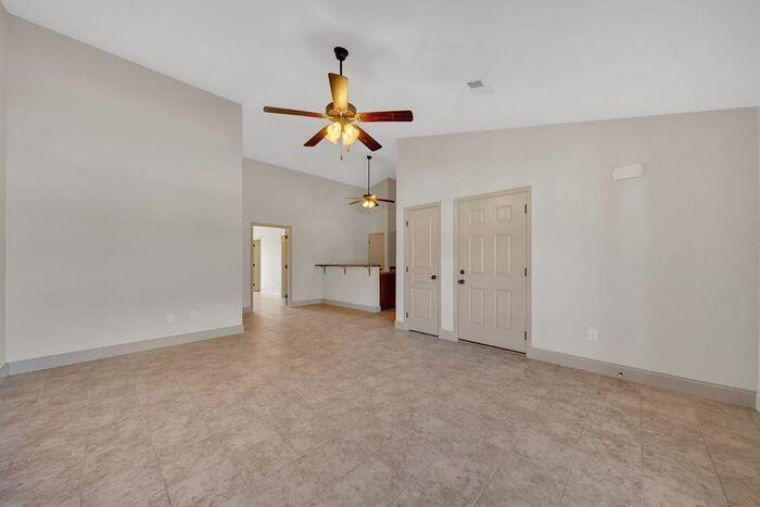 205 Stemwinder Ln - Photo 7 of 23