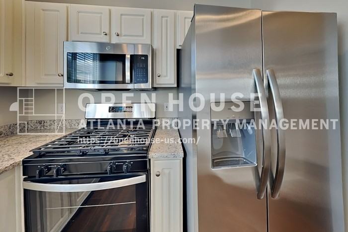 709 Bedford Ct - Photo 5 of 20