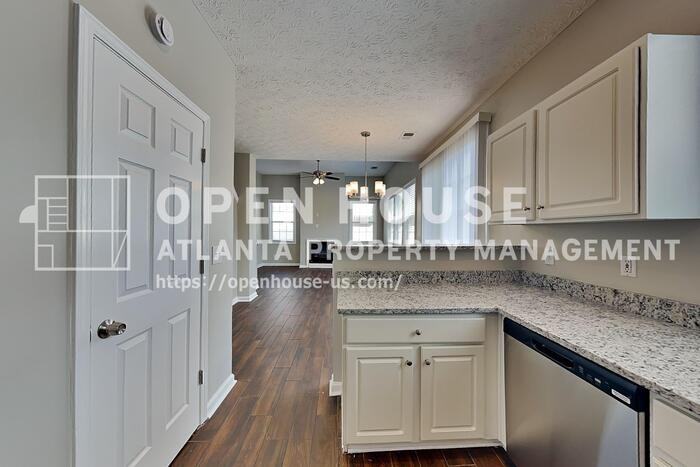 709 Bedford Ct - Photo 6 of 20