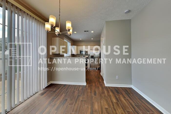 709 Bedford Ct - Photo 7 of 20