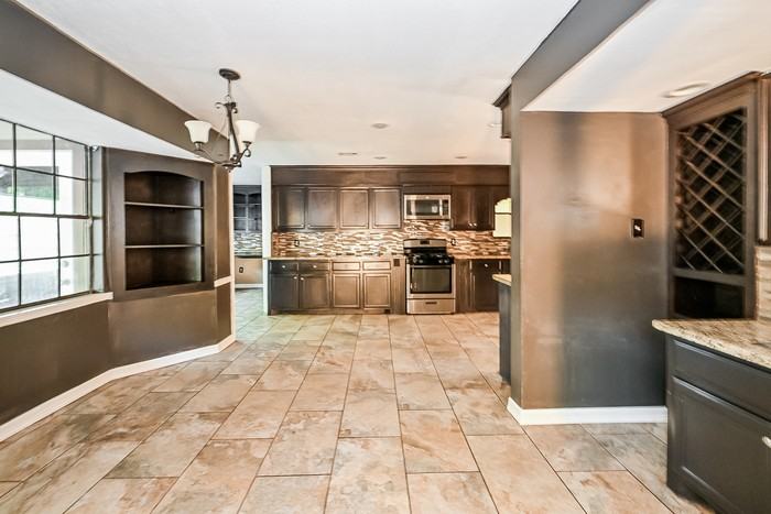 15509 Lakeview Dr - Photo 6 of 24