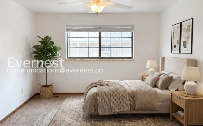 2331 W 17th St - Photo 4 of 18