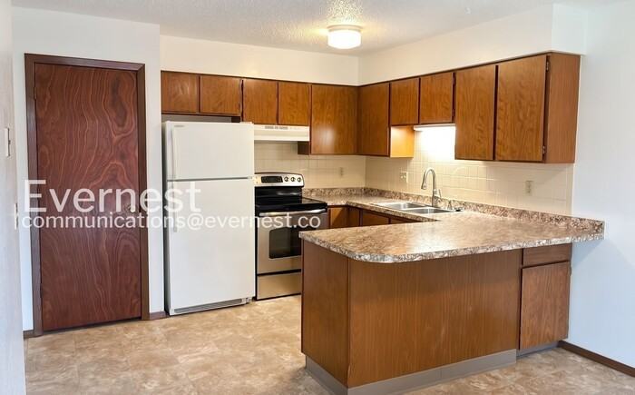 2331 W 17th St - Photo 5 of 18