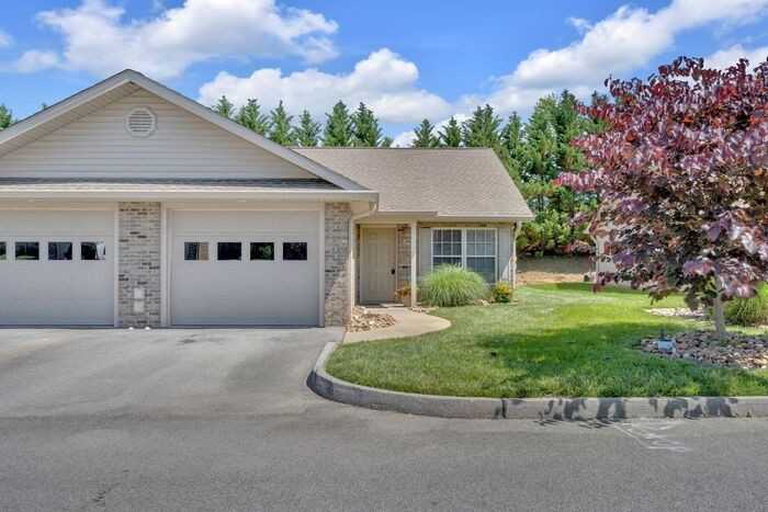 2105 Suncrest Village Ln #2105 - Photo 4 of 19