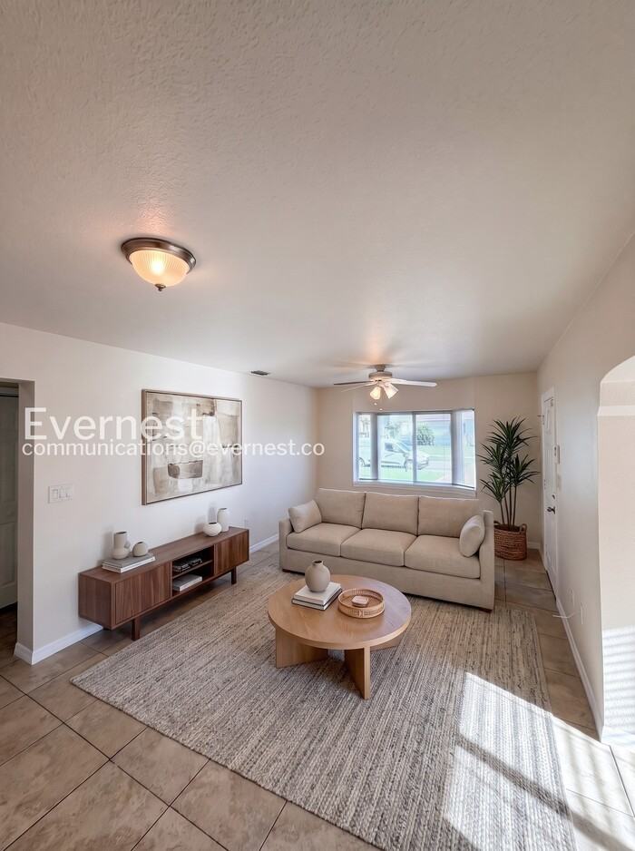 1318 W State St - Photo 3 of 26