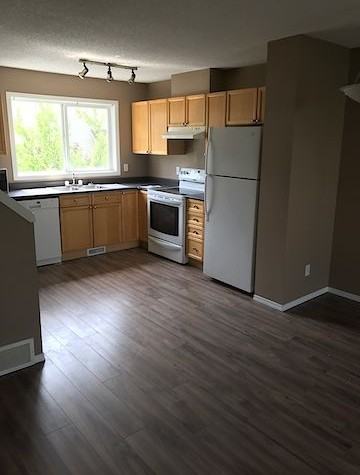7 Tuscany Springs Gdns Nw - Photo 3 of 6