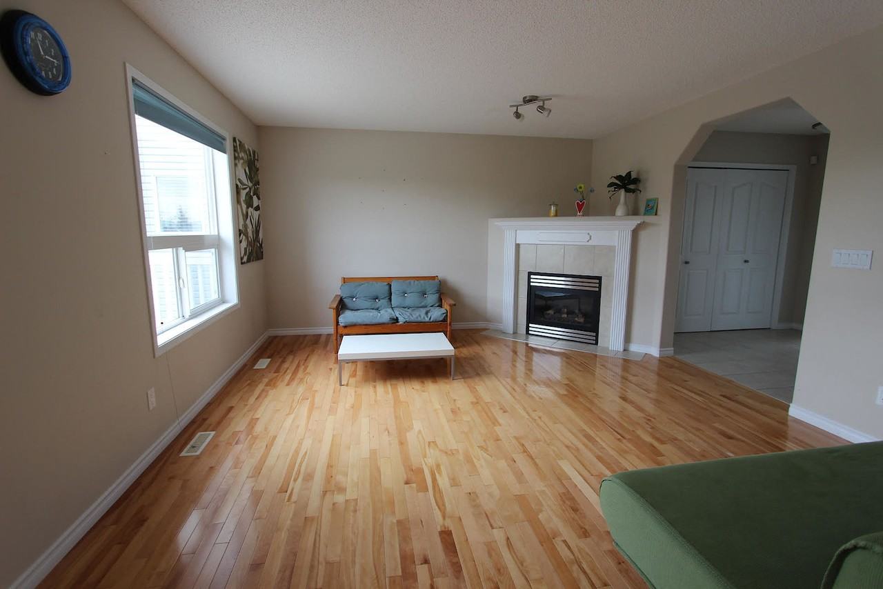 1139 112 St Sw - Photo 6 of 10