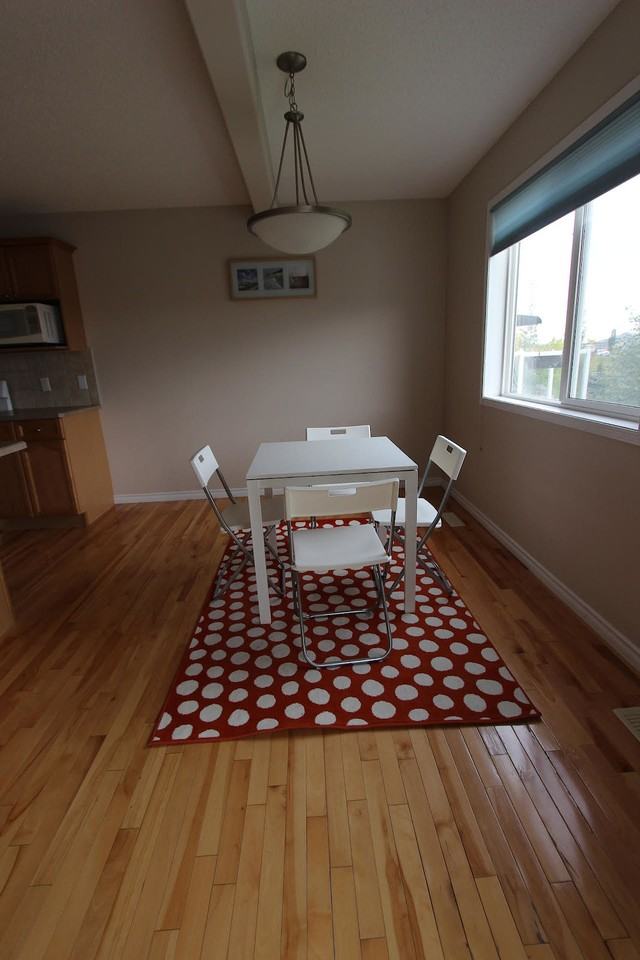 1139 112 St Sw - Photo 7 of 10