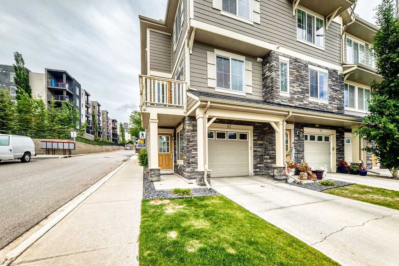 47 Kinlea Way Nw - Photo 2 of 50