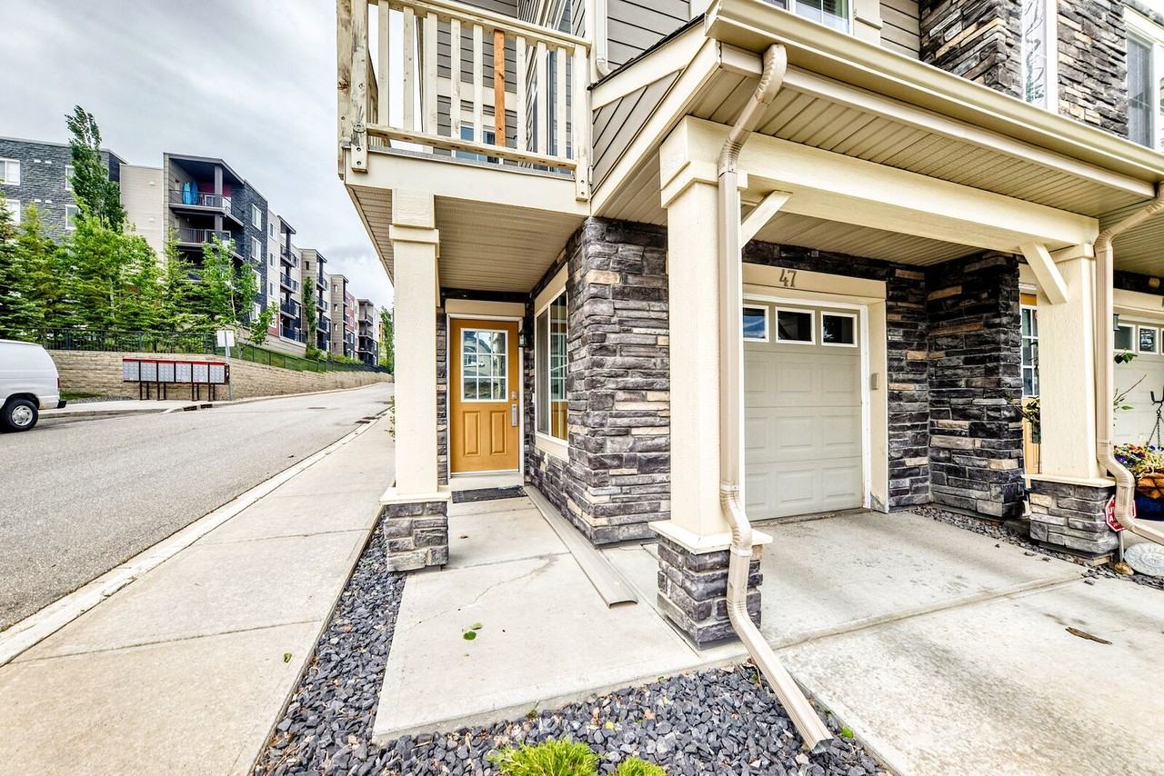 47 Kinlea Way Nw - Photo 3 of 50