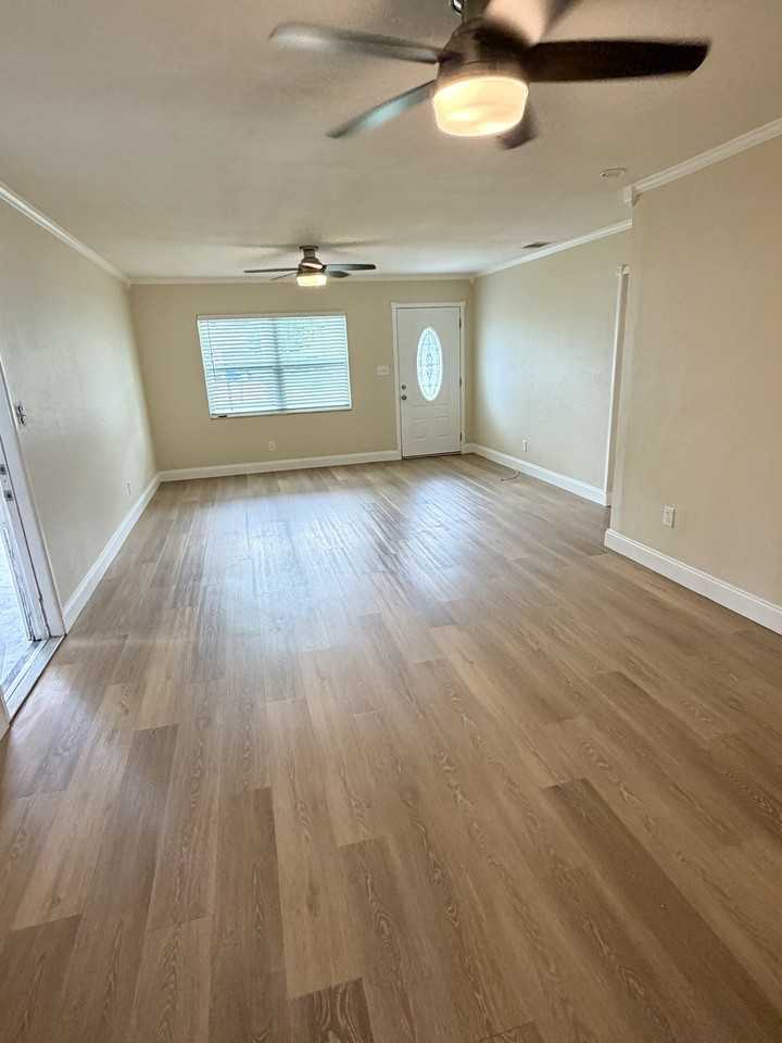 114 Lake Ave Se #NA - Photo 5 of 13