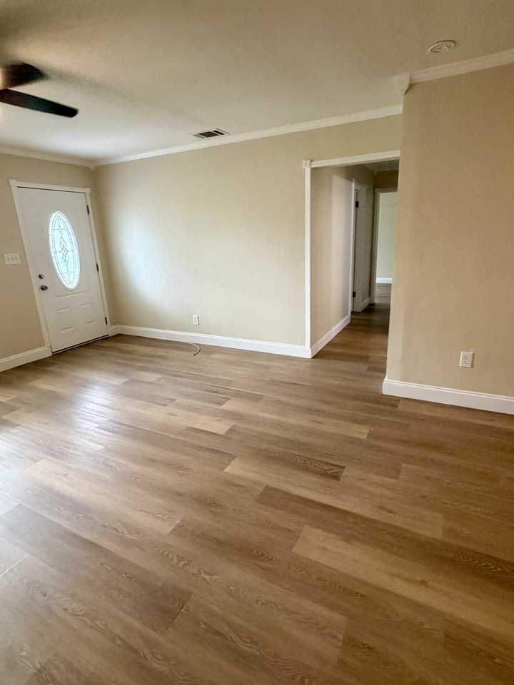 114 Lake Ave Se #NA - Photo 6 of 13