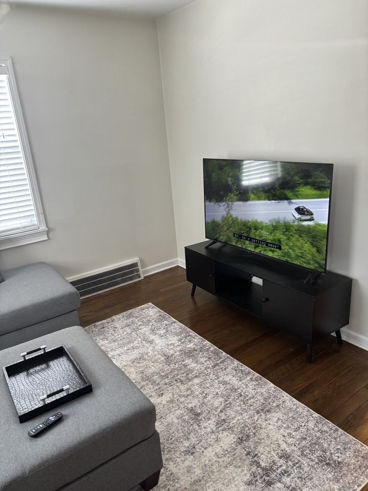 1036 N Wilson Ave #NA - Photo 5 of 15