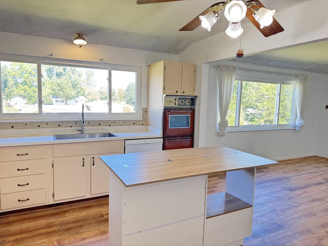 1211 Fieldhurst Dr #NA - Photo 4 of 21