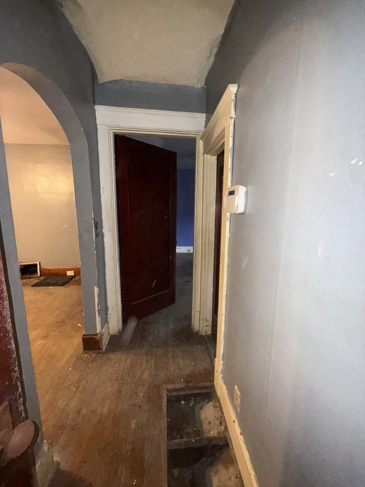 2114 Rockwell St #NA - Photo 4 of 18