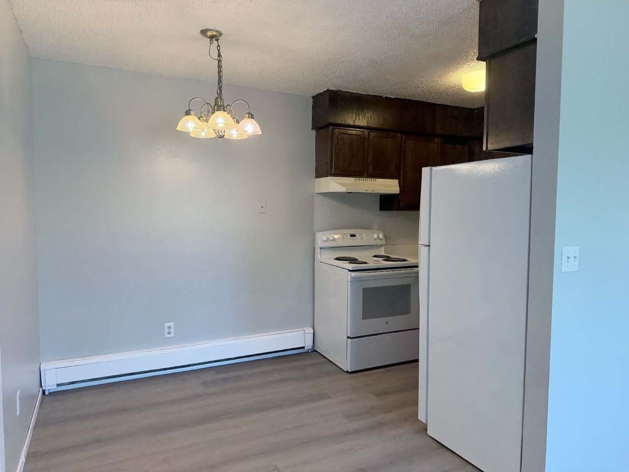 104 6th St Ne #5 - Photo 4 of 13