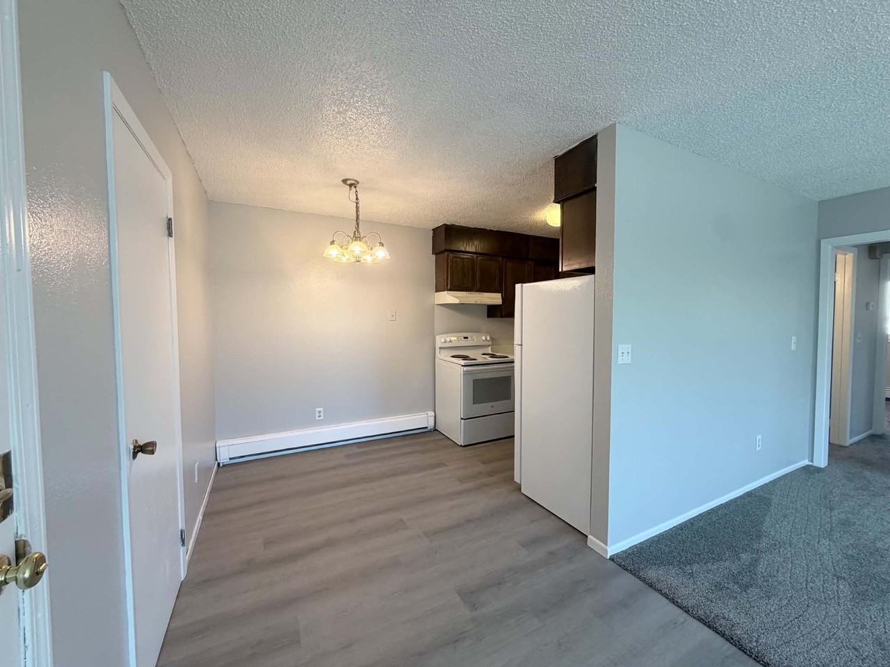 104 6th St Ne #5 - Photo 5 of 13