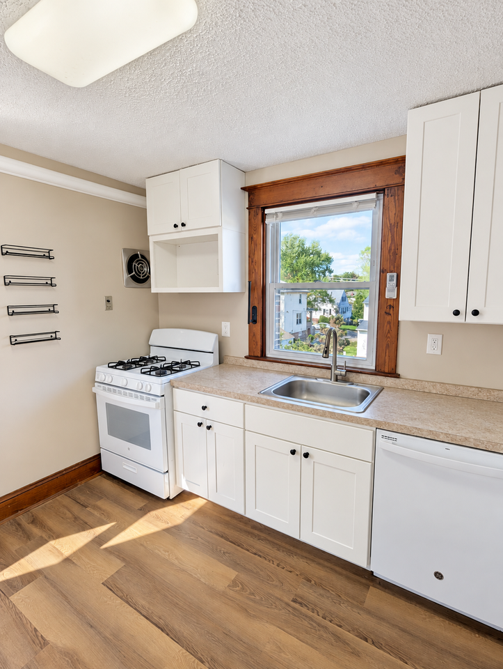 1236 Maple Ave #2 - Photo 4 of 12