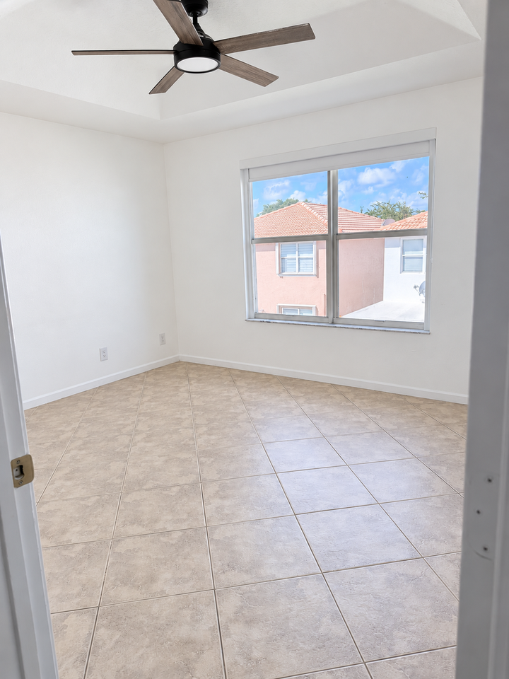 5469 Nw 90th Ave #5469 - Photo 7 of 19