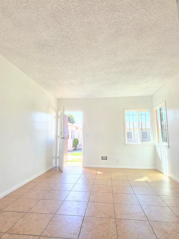 624 W Magnolia St #B - Photo 5 of 14