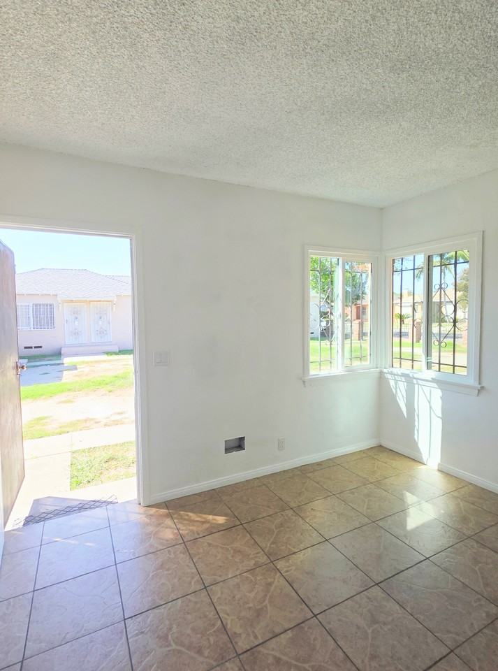 624 W Magnolia St #B - Photo 6 of 14