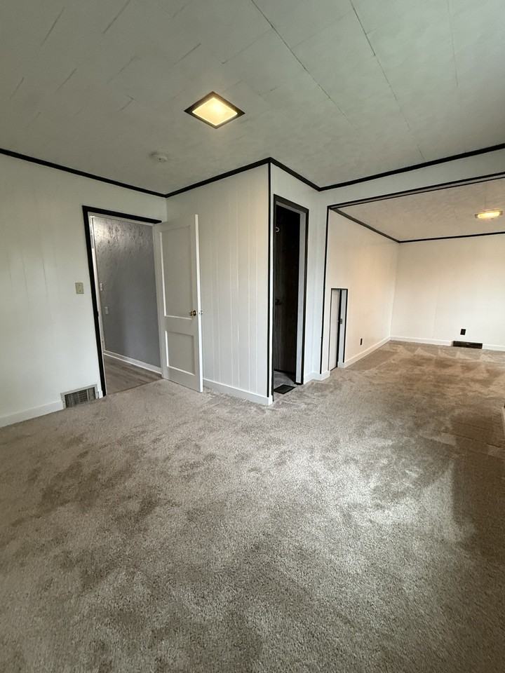 24517 75th St - Photo 3 of 16