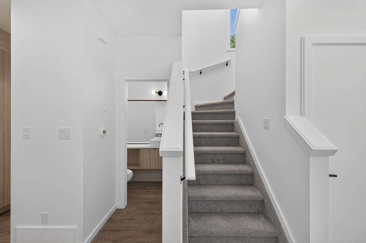 9353 - 9353 87 St Nw - Photo 4 of 16