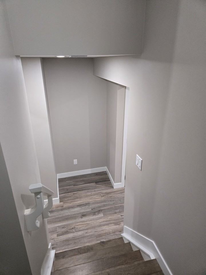 17621 120 St Nw - Photo 3 of 18