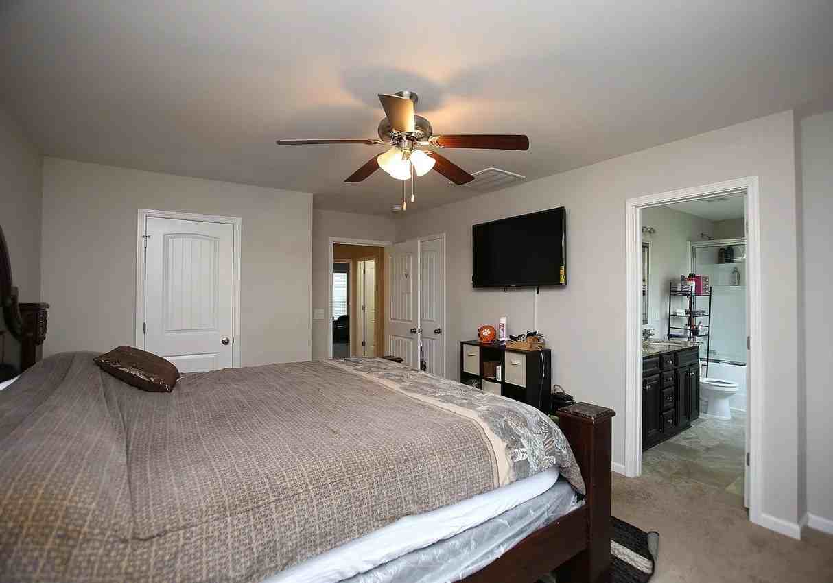 17 Apple Tree Ct #NA - Photo 2 of 16