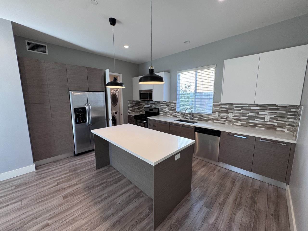 5646 Hazeltine Ave #NA - Photo 5 of 36