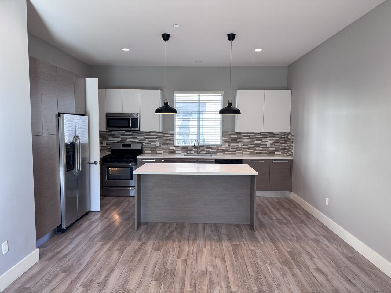 5646 Hazeltine Ave #NA - Photo 6 of 36