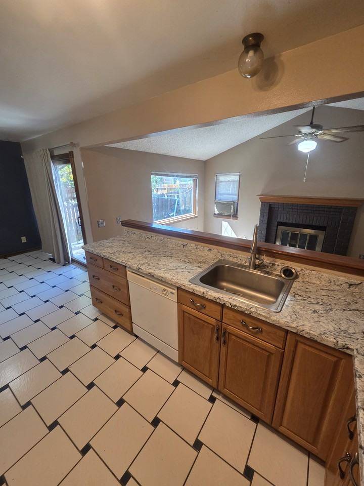 3860 Valley View St #NA - Photo 7 of 35